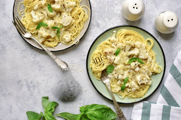 Chou-fleur vapeur, crème de noix de&nbsp;cajou